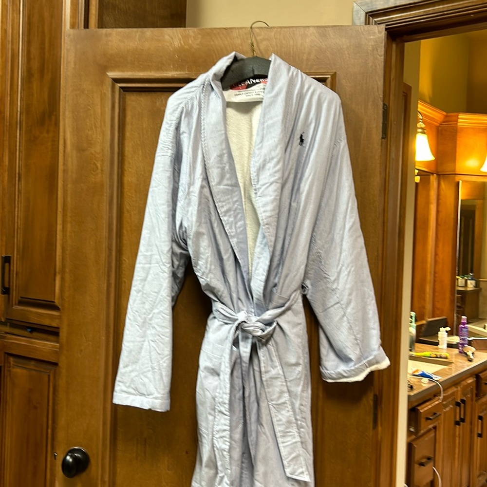 Excellent condition robe